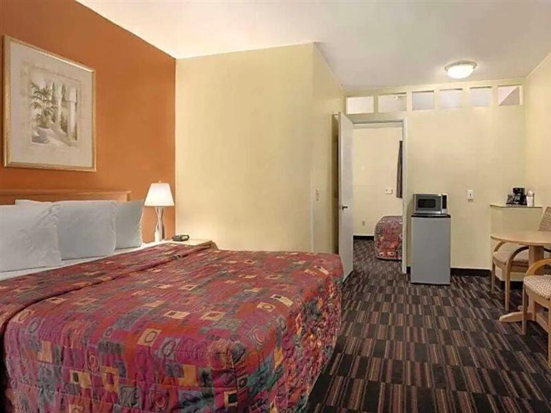 Knights Inn Tucson D.M.A.F Area Exterior foto