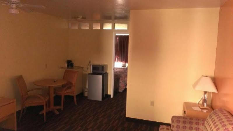 Knights Inn Tucson D.M.A.F Area Exterior foto